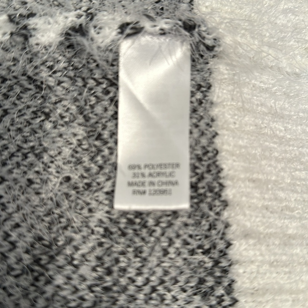 Mudd Fuzzy Zebra Cardigan with Pockets - Picture 7 of 8